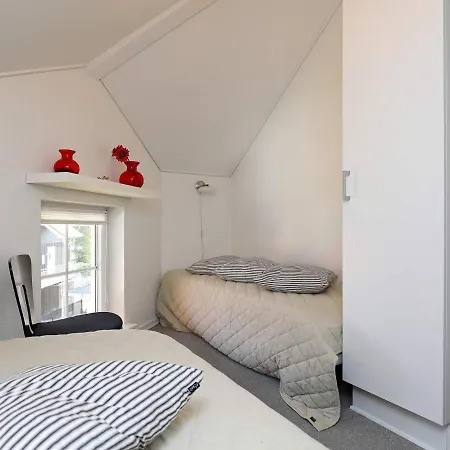 6 Person Holiday In