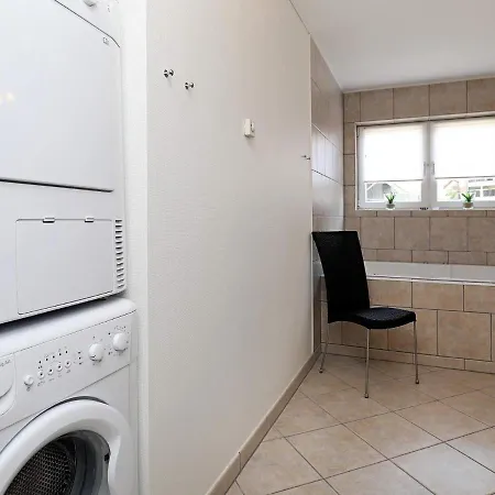 6 Person Holiday In Apartament *